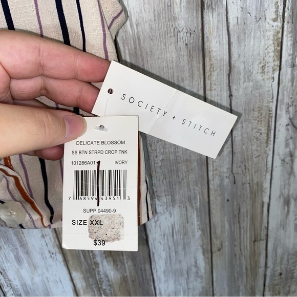 NWT Society Stitch Crop - Picture 4 of 5